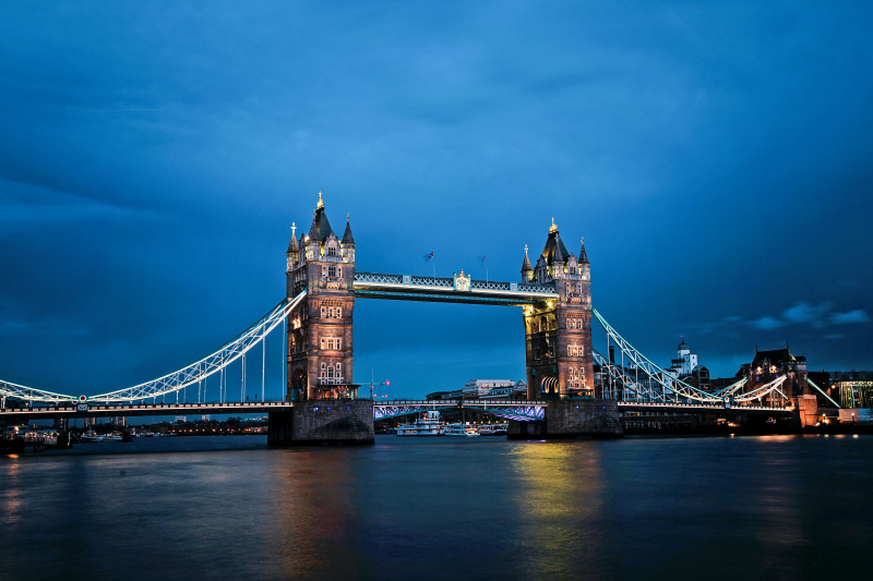 england city scenery picture dark twilight bridge architecture