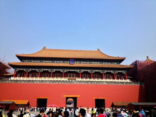 entrance gate into the forbidden city in beijing china 