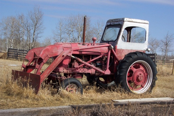 farm tractor 1940 antique