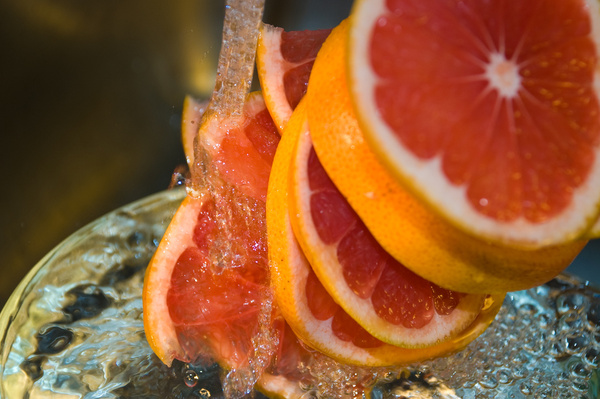 feel the freshnesswith pink grapefruit 