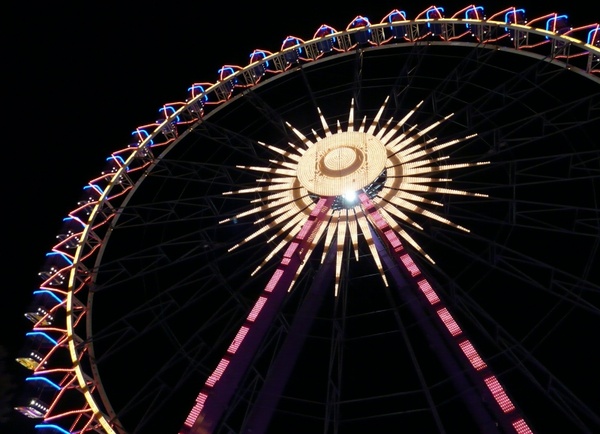 ferris wheel illuminated night