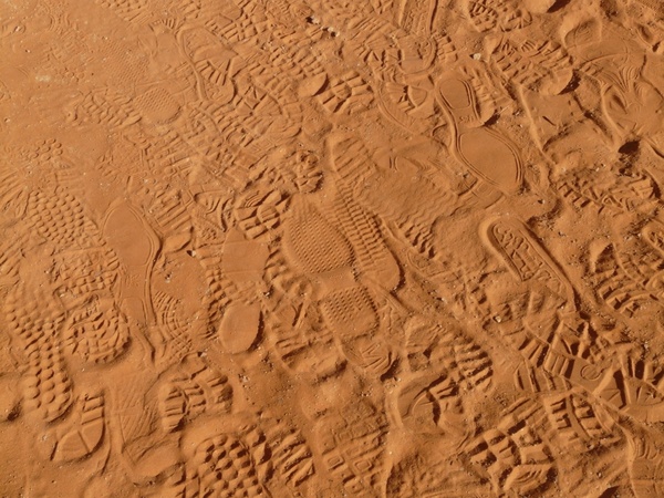 footprints sand desert