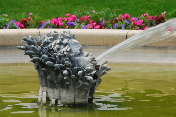 fountain water paris