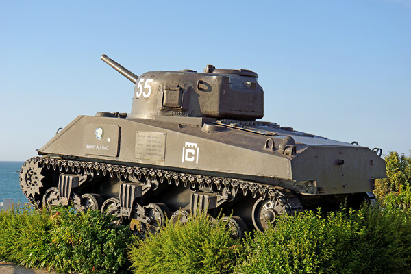 france 000789 m4a2 sherman tank