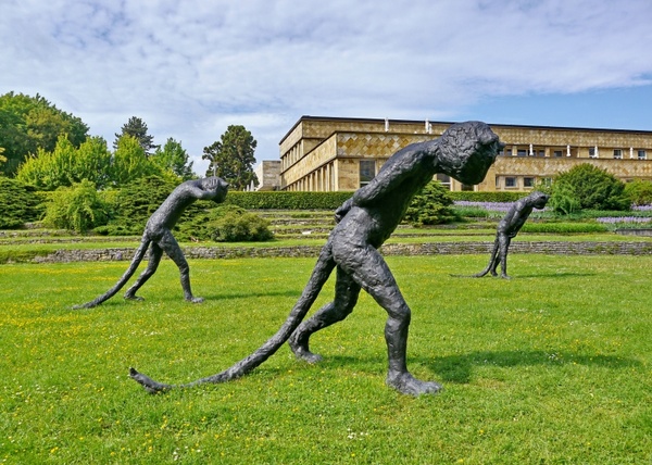 frankfurt germany sculpture