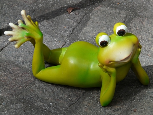 frog fig ceramic