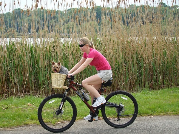girl bike lake