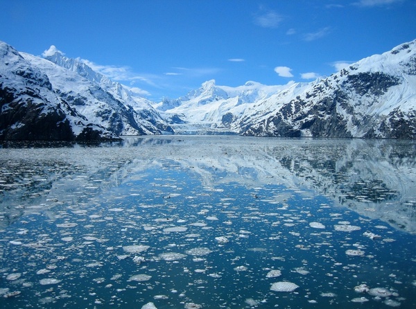 glacier bay alaska lake water
