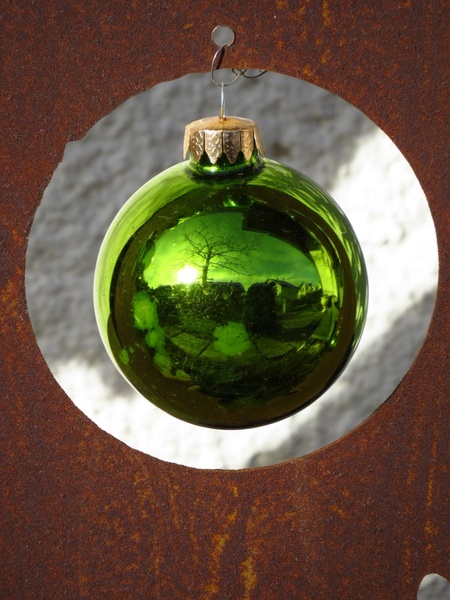 glass ball sparkle green
