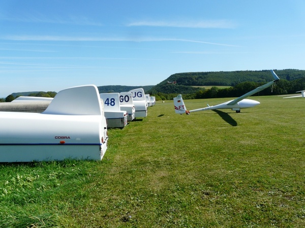 gliding glider transport