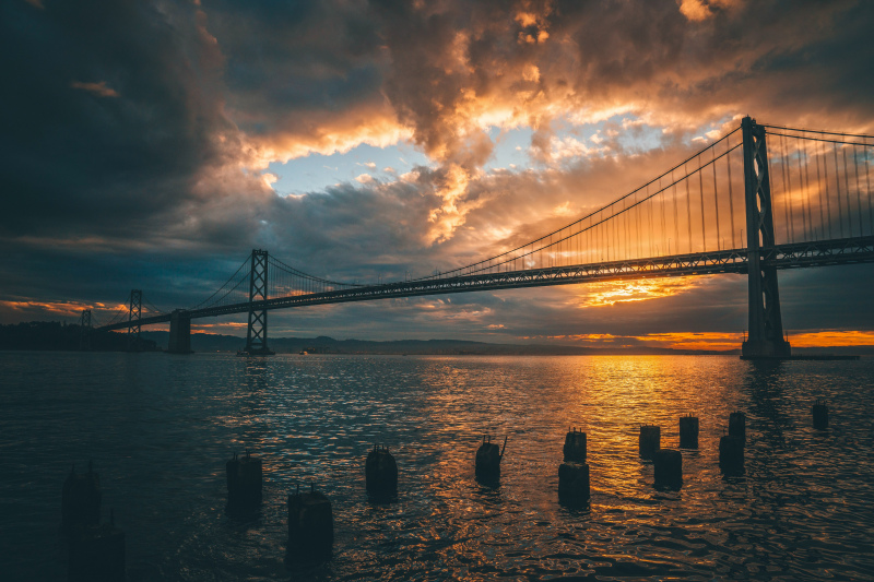 Golden Gate Bridge scenery picture dark twilight scene  