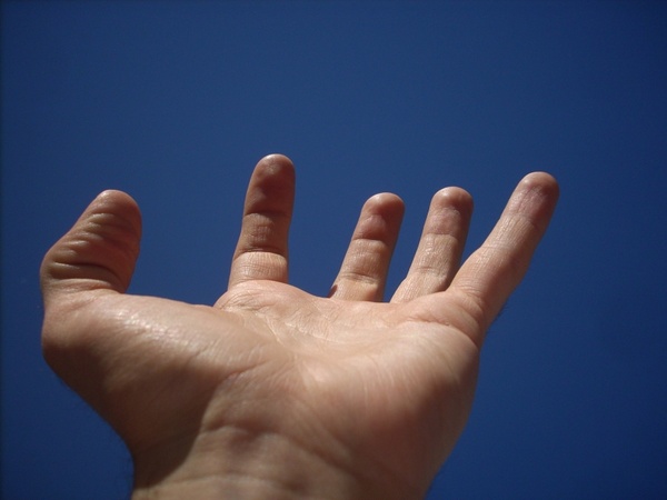 hand sky fingers