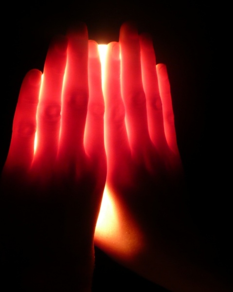 hands light translucence