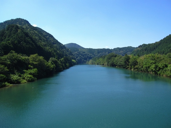 hida river japan mountains