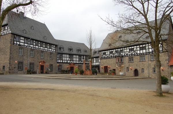 hof courtyard monastery 