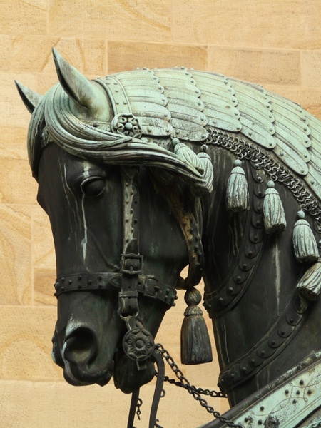horse monument eberhard revealed in