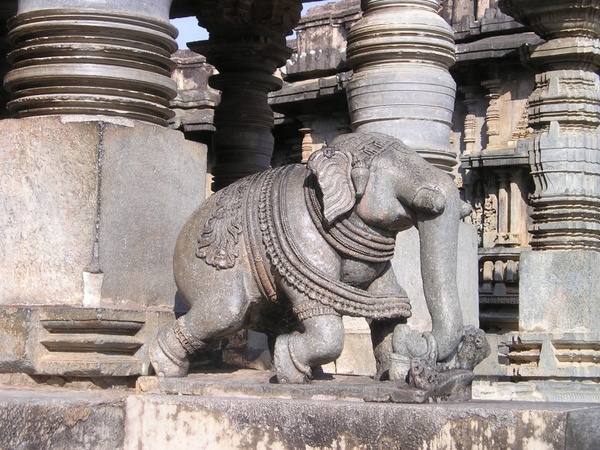 india statue elephant