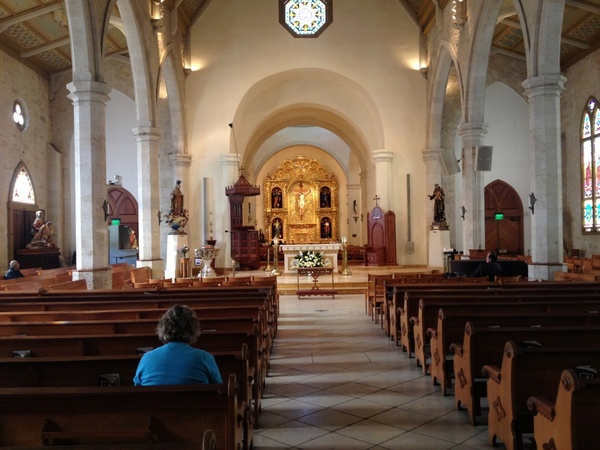 inside the cathedral in san antonio texas 