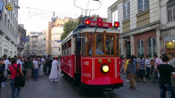 istanbul taksim tram 