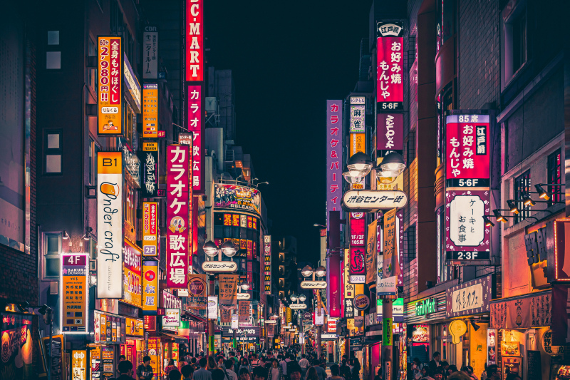 japan scenery picture crowded night city town