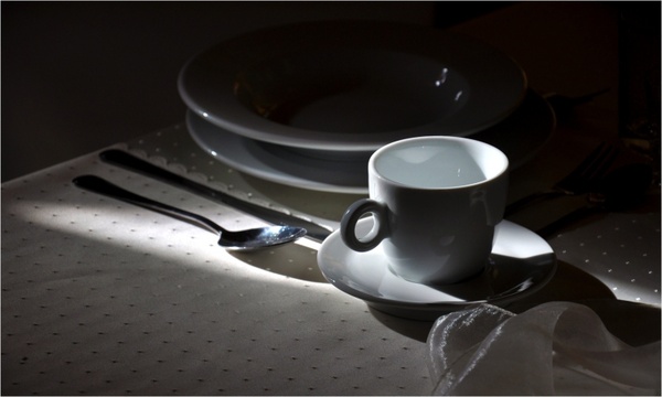 kitchen utensils plates knife