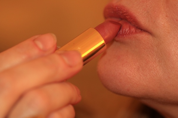 lipstick lips makeup