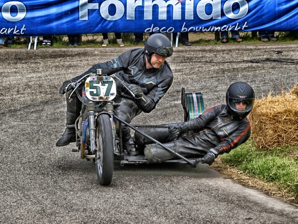 motorcycle two-man race