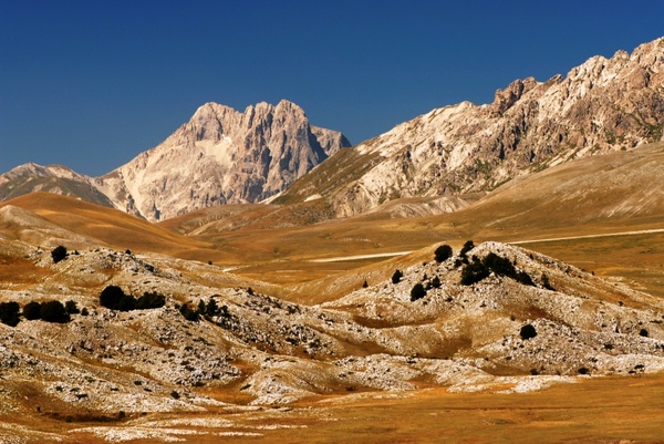 mountain scenery landscape