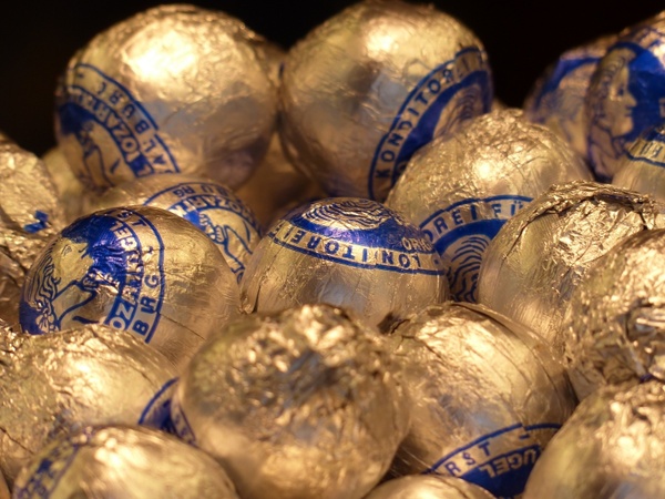 mozartkugeln chocolates sweetness