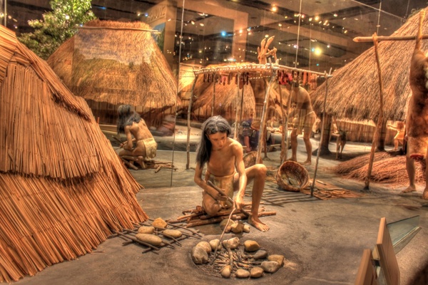 native american making fire at cahokia mounds illinois