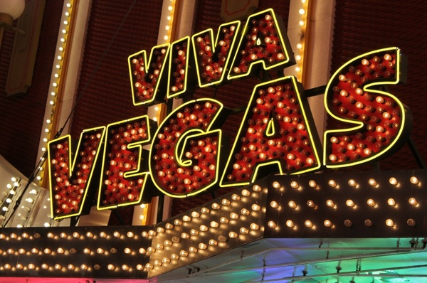 neon sign viva