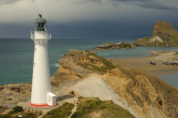 new zealand landscape lighthouse