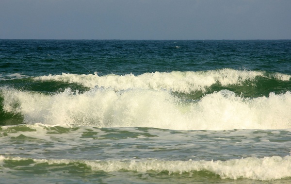 ocean waves in daytona beach florida