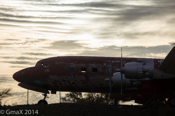 old plane 