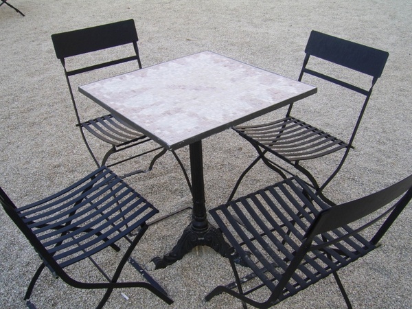 outside table chairs