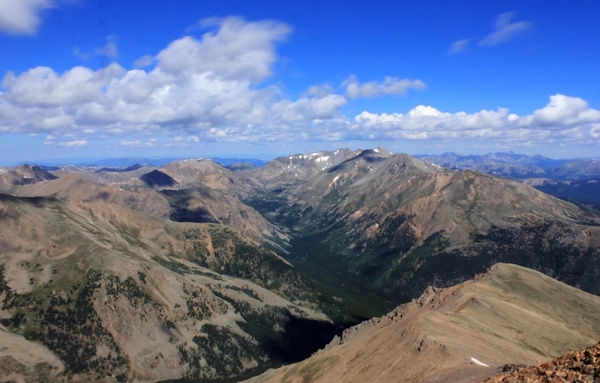 overview from the top from mount elbert colorado 