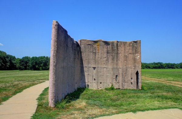 part of the wall at cahokia mounds illinois 