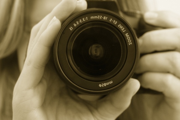 photographer camera lens