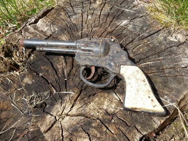 pistol toys old
