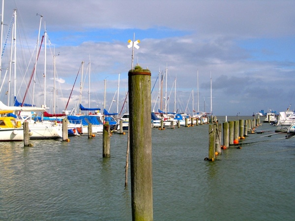 port at the harbor boats