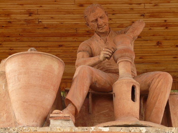 potter craft statue