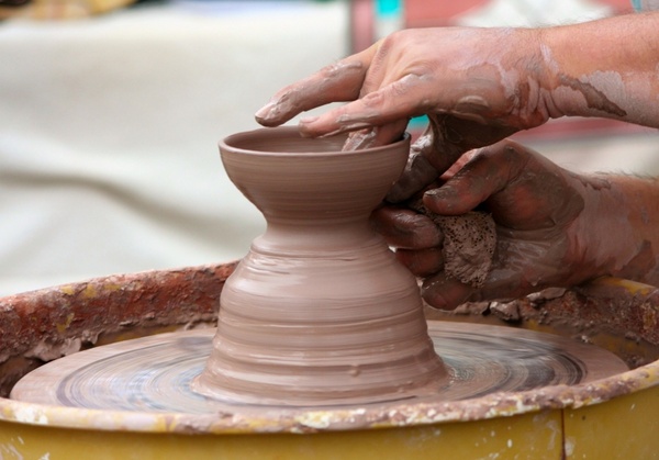 potter's wheel clay sculpt