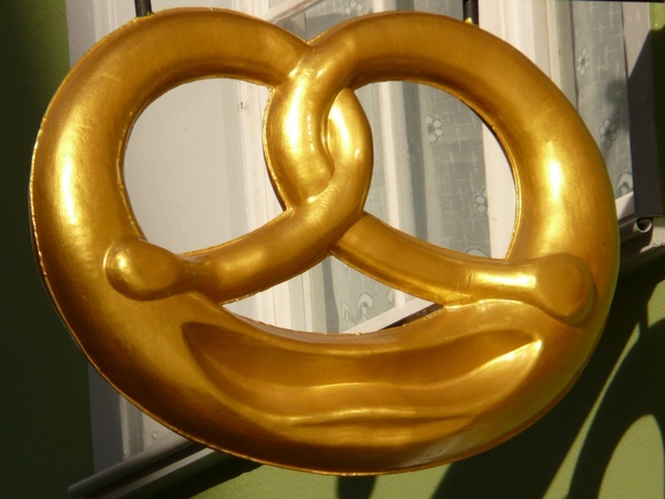 pretzel golden inn