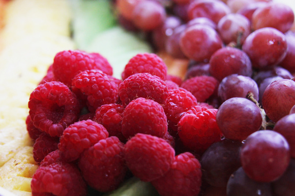 raspberries fruit platter