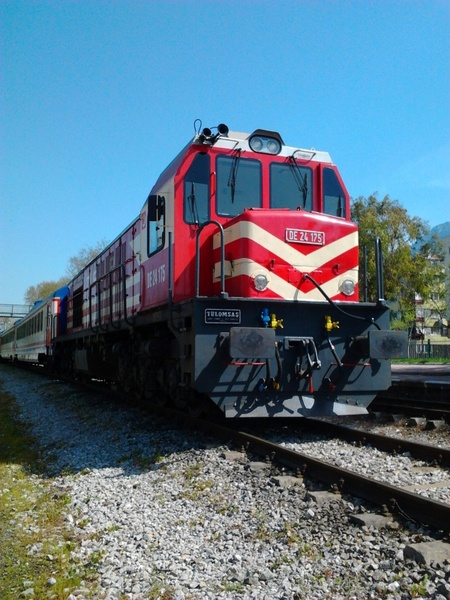 red train railway