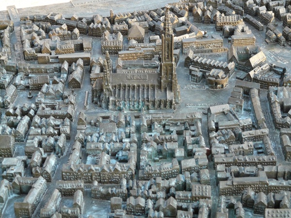 relief map ulm cathedral