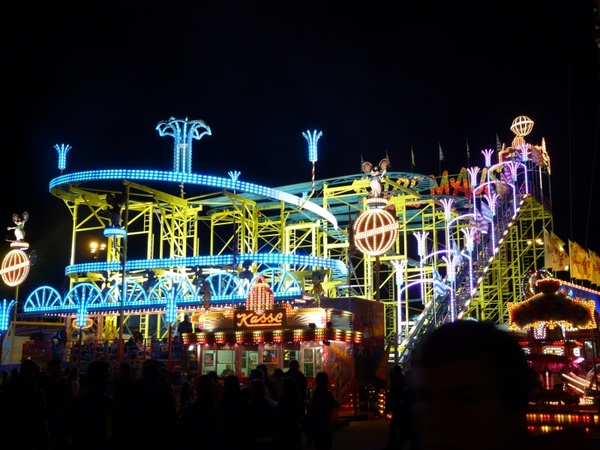 ride roller coaster folk festival