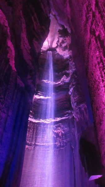 ruby falls tennessee tourist attraction