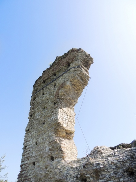 ruin arch wall