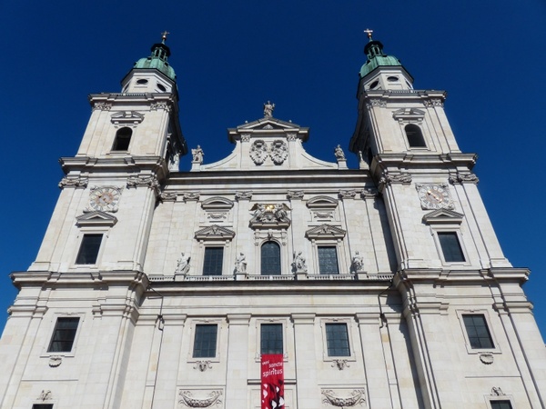 salzburg cathedral facade cathedral square